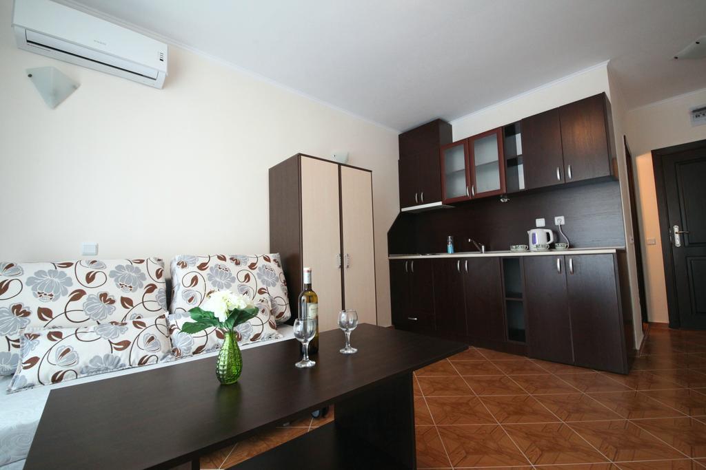 Saint Elena Apartcomplex Napospart Kültér fotó